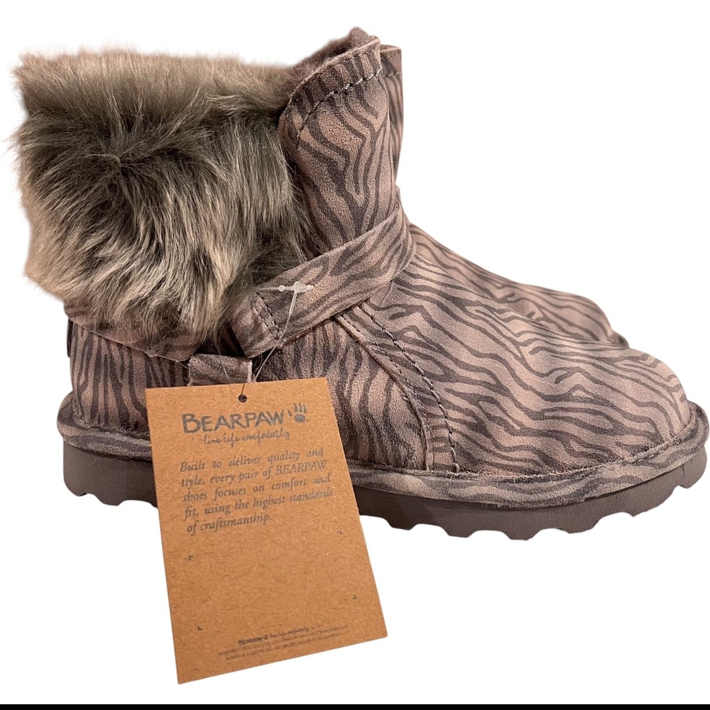 Bearpaw Konnie Boots Women Size 8 White Tiger Animal Print Faux Fur NeverWet New